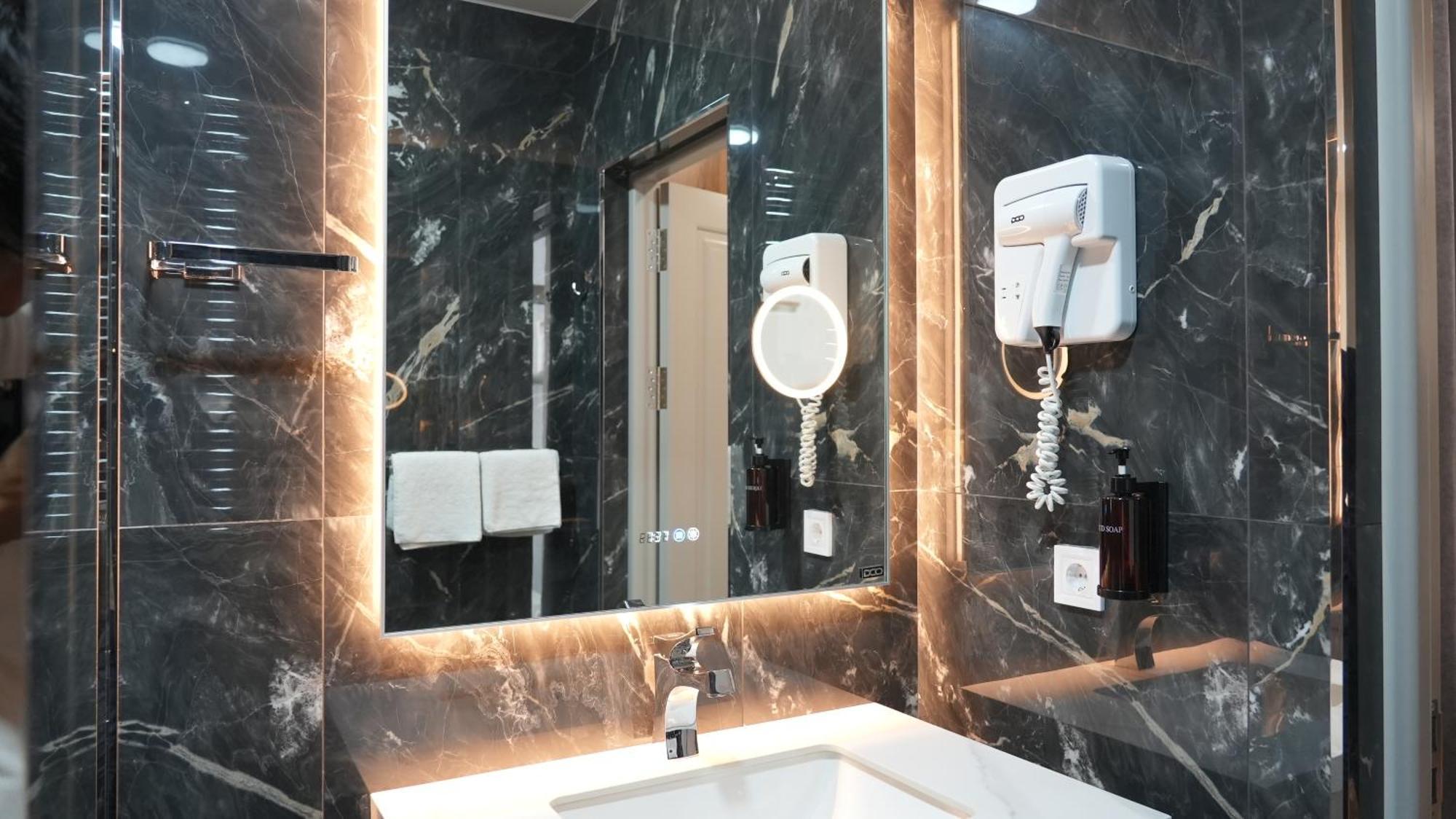 Avant Hotel Tashkent Pool&Spa Luaran gambar